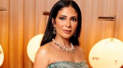 نقابة المهن التمثيلية المصرية تقف الى جانب منى زكي في أزمة فيلم ''أصحاب و لا أعز''