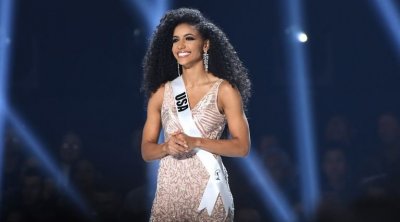 ألقت بنفسها من ناطحة سحاب..إنتحار ملكة جمال أمريكا 