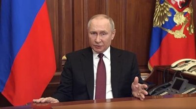 La Russie lance une 'opération militaire ' en Ukraine, Kiev ferme son espace aérien