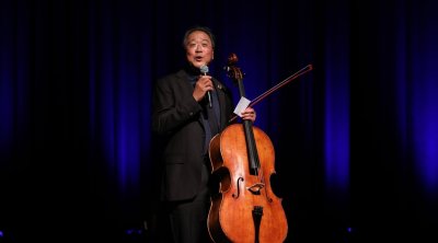 تونس : الموسيقار العالمي 'Yo Yo Ma' يحيي حفلا بمسرح الأوبرا