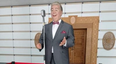 تمثال الفنان علي الرياحي  يزيّن مسرح أوبرا تونس في مدينة الثقافة (صور)