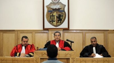 القضاء العسكري يحجز قضية المطار للتصريح بالحكم دون مرافعة المحامين واستنطاق المتهمين‎‎