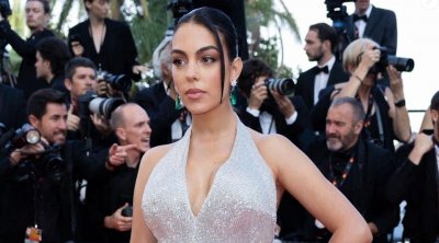 Cannes :Georgina Rodriguez, somptueuse dans une robe Ali Karoui