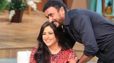 ياسمين عبد العزيز تلغى متابعة أحمد العوضي و تكهنات حول وقوع طلاق بينهما 