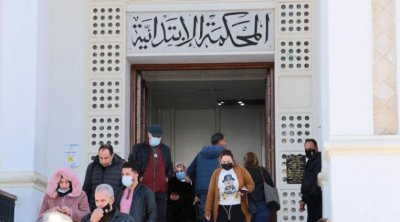Tunisie : Trois magistrats entament une grève de la faim