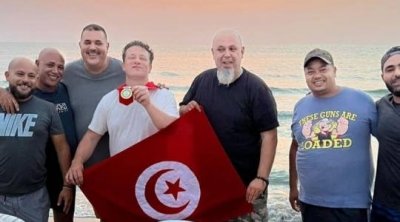 جيمي أوليفر في تونس لتصوير حلقات خاصة بالمطبخ التونسي (صور)