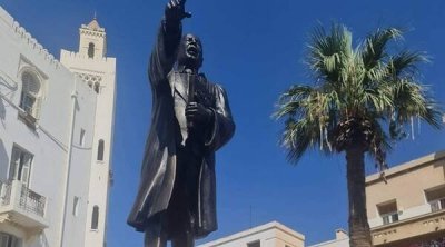 صفاقس : تمثال الشهيد شكري بلعيد يثير غضب التونسيين