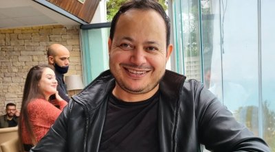 سمير الوافي يعلن عن تقديمه برنامجا إذاعيا