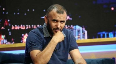 لطفي العبدلي يبكي بحرقة :لا أمريكا ولا فرنسا تعوضلي بلادي تونس (فيديو)