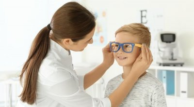 القصرين : توزيع نظارات طبية لأكثر من 500 تلميذ