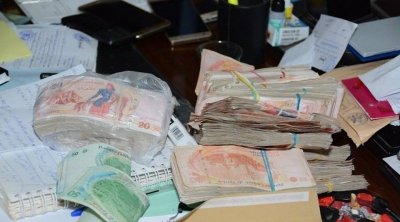 قليبية: تختلس أموالا من دفتر إدخار شقيقة زوجها بالتواطؤ مع رئيس مكتب بريد سابق