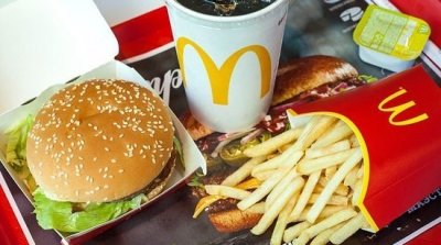 سلسلة مطاعم ماكدونالدز تخصص وجبات بالهريسة التونسية (فيديو)