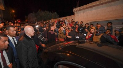 Saïed se rend dans les quartiers défavorisés d’El-Mnihla