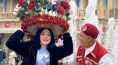 سلاف فواخرجي تنشر صورا من جولتها في تونس(صور)