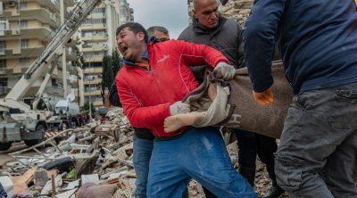 ارتفاع حصيلة قتلى زلزال تركيا وسوريا إلى أكثر من 11200