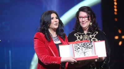 وزيرة الثقافة تكرم الإعلامية المصرية منى الشاذلي (صور)