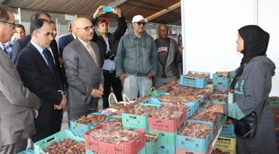 شارع الحبيب بورقيبة : بيع منتجات التمور التونسية بسعر بين 5 و9 دنانير للكلغ