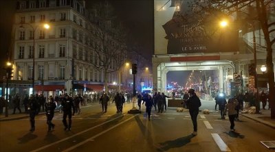 Manifestation sauvage à Paris : 11 policiers et gendarmes blessés