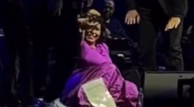 إصابة شيرين عبدالوهاب في حفل دبي