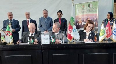 إتفاقية شراكة بين الجامعة التونسية للنزل والفيدرالية الجزائرية للسياحة
