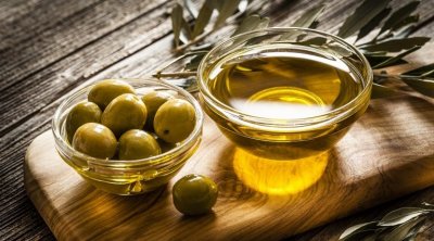 تونس : تحسن الأسعار يرفع عائدات زيت الزيتون إلى 1.8مليار دينار
