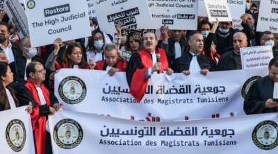 Tunisie : Examen de la demande de levée d’immunité de treize magistrats révoqués