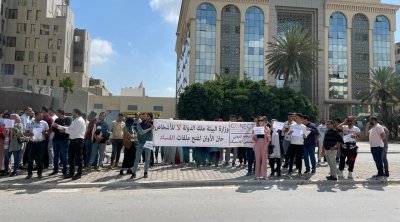 تونس : مصنّعو البلاستيك في وقفة احتجاجية أمام وزارة البيئة