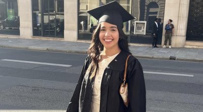 صابر الرباعي يحتفل بتخرج إبنته صفاء 