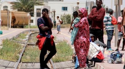 هيئة الدفاع عن الحريات تحمّل قيس سعيّد مسؤولية الانتهاكات ضد المهاجرين الأفارقة