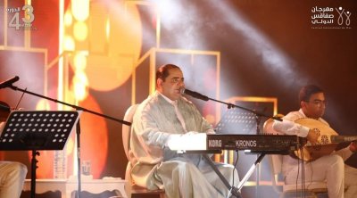 زياد غرسة يأسر الوجدان في افتتاح الدورة 43 لمهرجان صفاقس الدولي