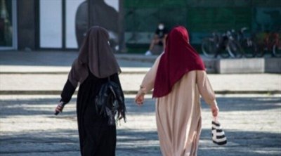 فرنسا : مجلس الدولة يؤيّد قرار منع ارتداء العباءة في المدارس