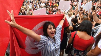 مجموعة توحيدة بن الشيخ  : تدهور الصحة الجنسية و الإنجابية للنساء في تونس 