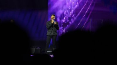 محمد حماقي يتبرع بمبالغ مالية للشعب الفلسطيني