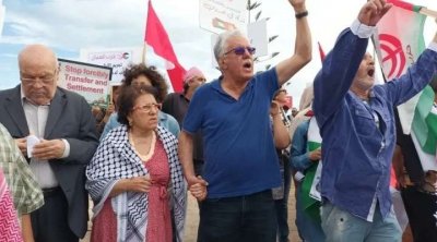 Manifestation à Tunis, devant l’ambassade US