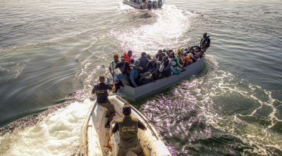 اتفاق إيطالي بريطاني على تمويل إعادة المهاجرين في تونس إلى بلدانهم