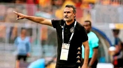 جماهير الترجي التونسي تعتدي عى طارق ثابت 