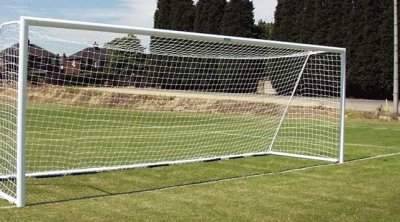 تطاوين : وفاة تلميذ خلال حصة الرياضة بعد سقوط خشبة المرمى عليه