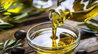 تونس : إرتفاع أسعار زيت الزيتون سببه تنامي الطلب الدولي