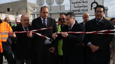 Le ministre du transport donne le coup d’envoi de l’exploitation du pont reliant la Cité les orangers à Manouba et la route nationale n°7