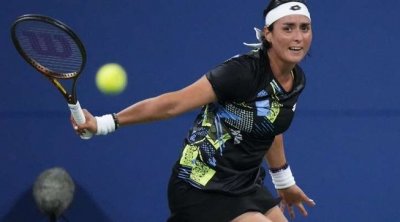 دورة أبو ظبي : أنس جابر تتأهل إلى الربع النهائي