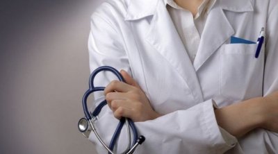 مبادرة تشريعية لتحجير السفر عن الأطباء الممتنعين عن العمل في الجهات الداخلية 