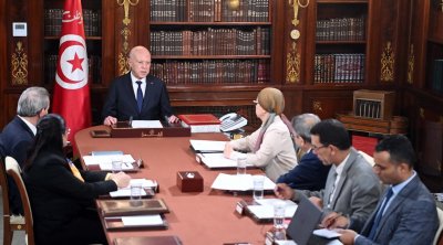 قيس سعيّد يدعو إلى عرض المجلة التجارية على مجلس الوزراء 