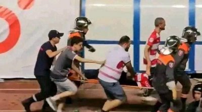 مناوشات بين الأمن و جماهير الإفريقي : سقوط محب من المدراج