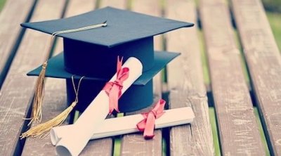 تونس : تخصيص منح جامعية للدراسة بفرنسا و ألمانيا للمتوفقين في البكالوريا