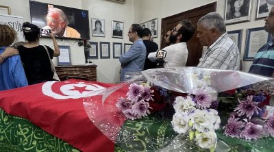 Cérémonie d'hommage à Khémais Khayati au siège du SNJT