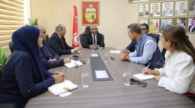 دعم الرياضة التونسية محور لقاء كمال دقيش مع المستثمر الجديد للنادي الإفريقي