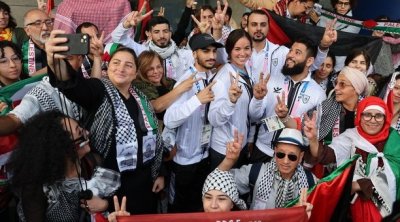''طائرة تقصف طفلين'' : قصة قميص فلسطين في افتتاح الأولمبياد