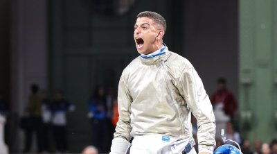 أولمبياد باريس: فارس الفرجاني يتأهل لنصف نهائي المبارزة 