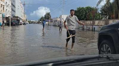 بالصور : أمطار غزيرة تغمر طرقات صفاقس