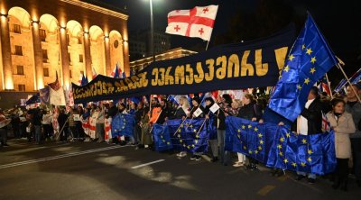 Géorgie : Des manifestants bloquent une rue de Tbilissi sur fond de contestation des résultats des élections